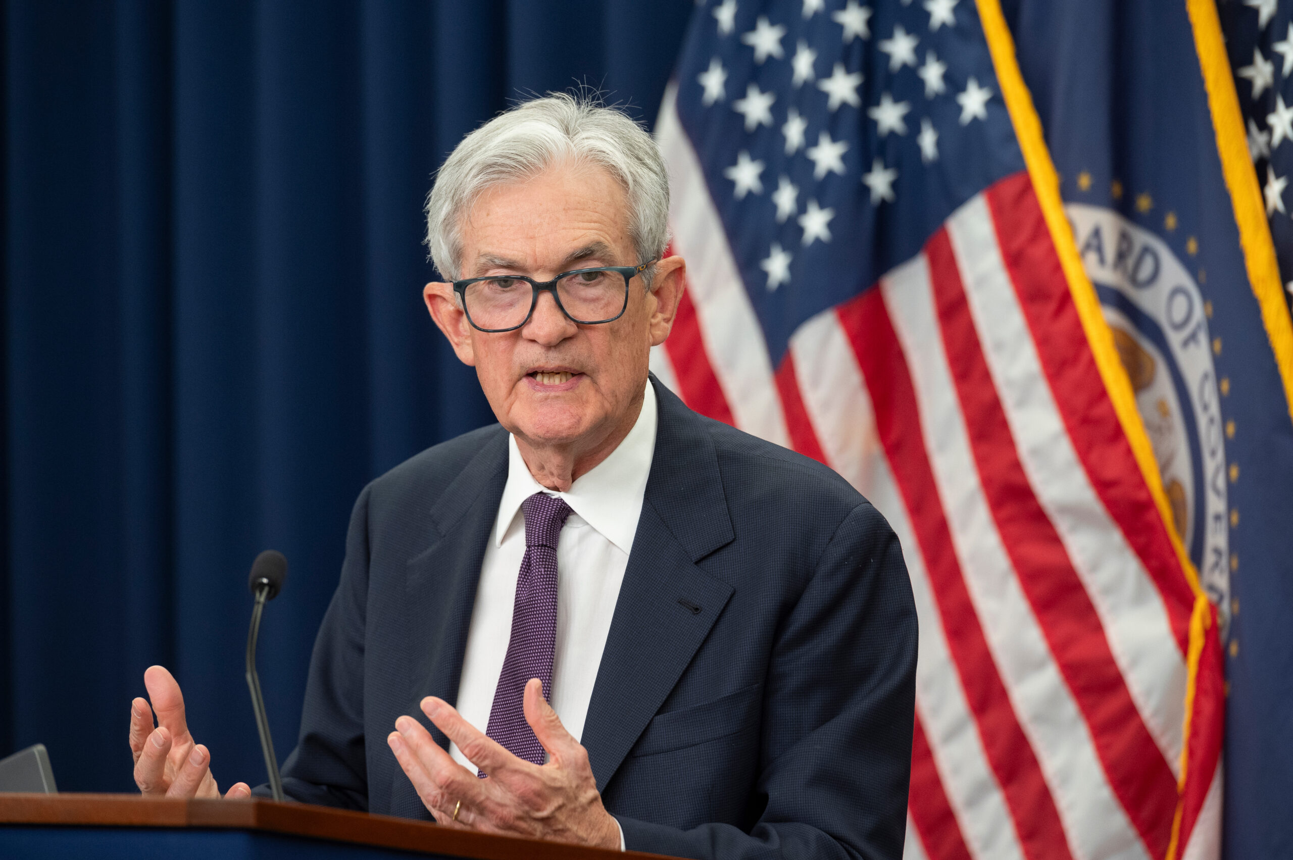 fed-chairman-accuses-the-government-of-putting-the-independence-of-the-federal-reserve-at-risk