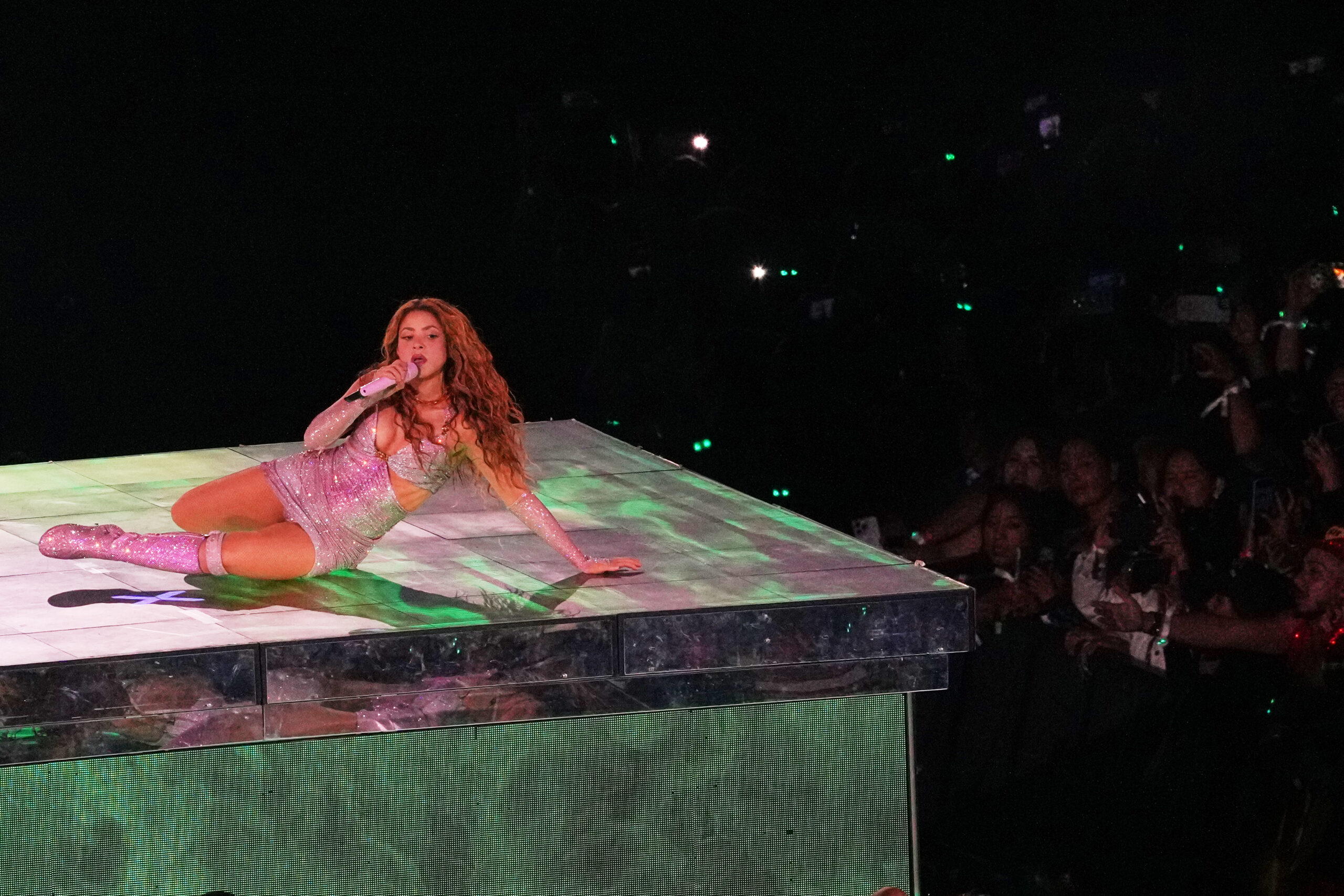 shakira-is-packing-her-suitcase-for-her-mega-concert-in-brazil-on-may-2.-what-do-you-take?-–-the-ny-journal