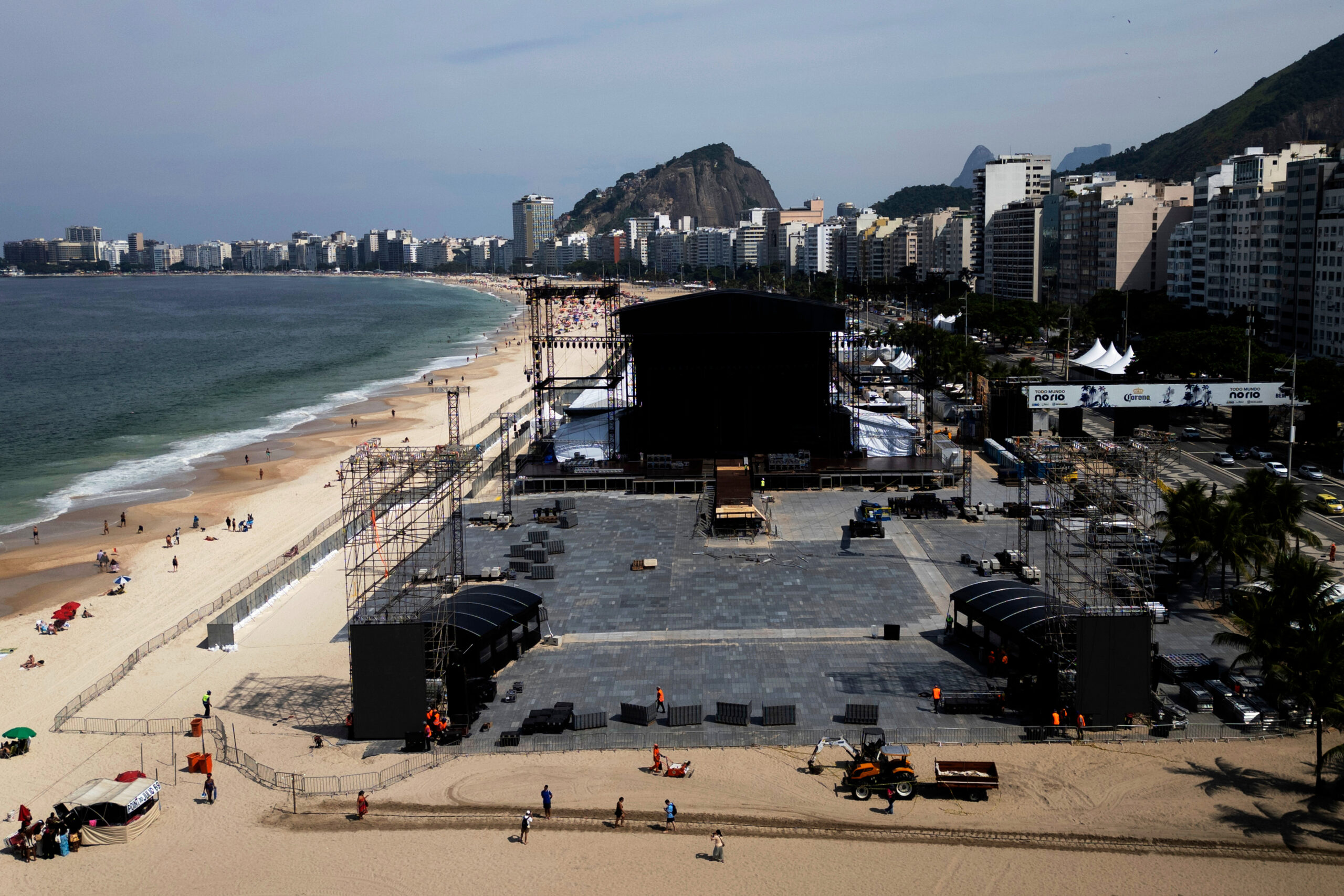 worker-died-in-accident-during-the-staging-of-shakira’s-dispute-in-rio-de-janeiro