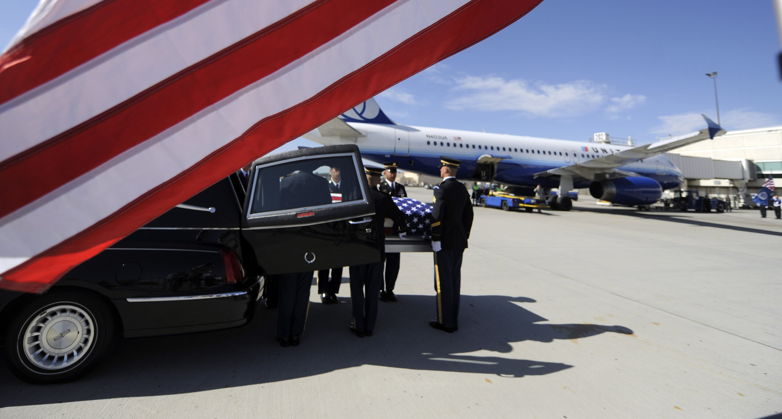 remains-of-world-war-ii-aviator-return-to-new-york-more-than-80-years-after-his-death
