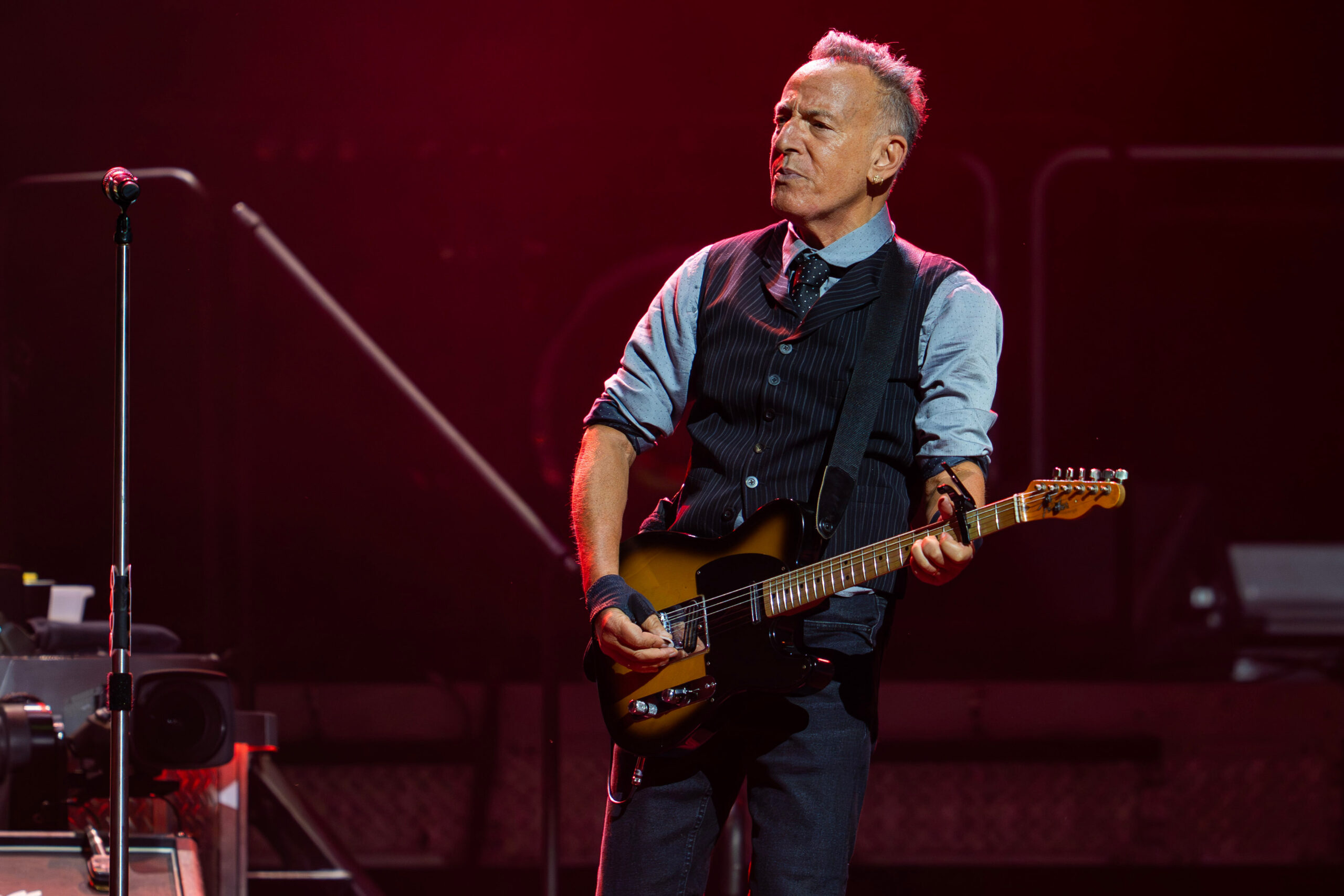 bruce-springsteen-will-be-awarded-at-the-tribeca-film-festival-for-his-activism