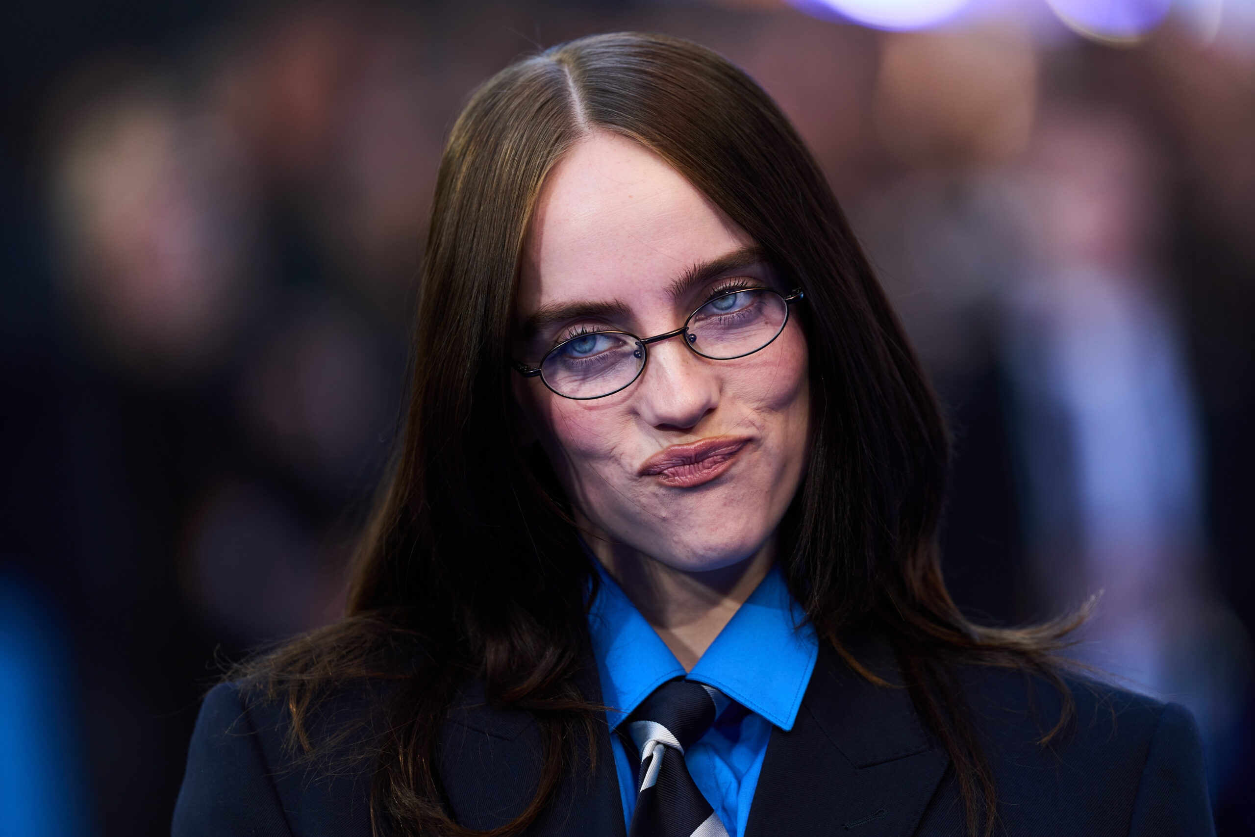 billie-eilish-defends-her-stance-against-billionaires-and-ice