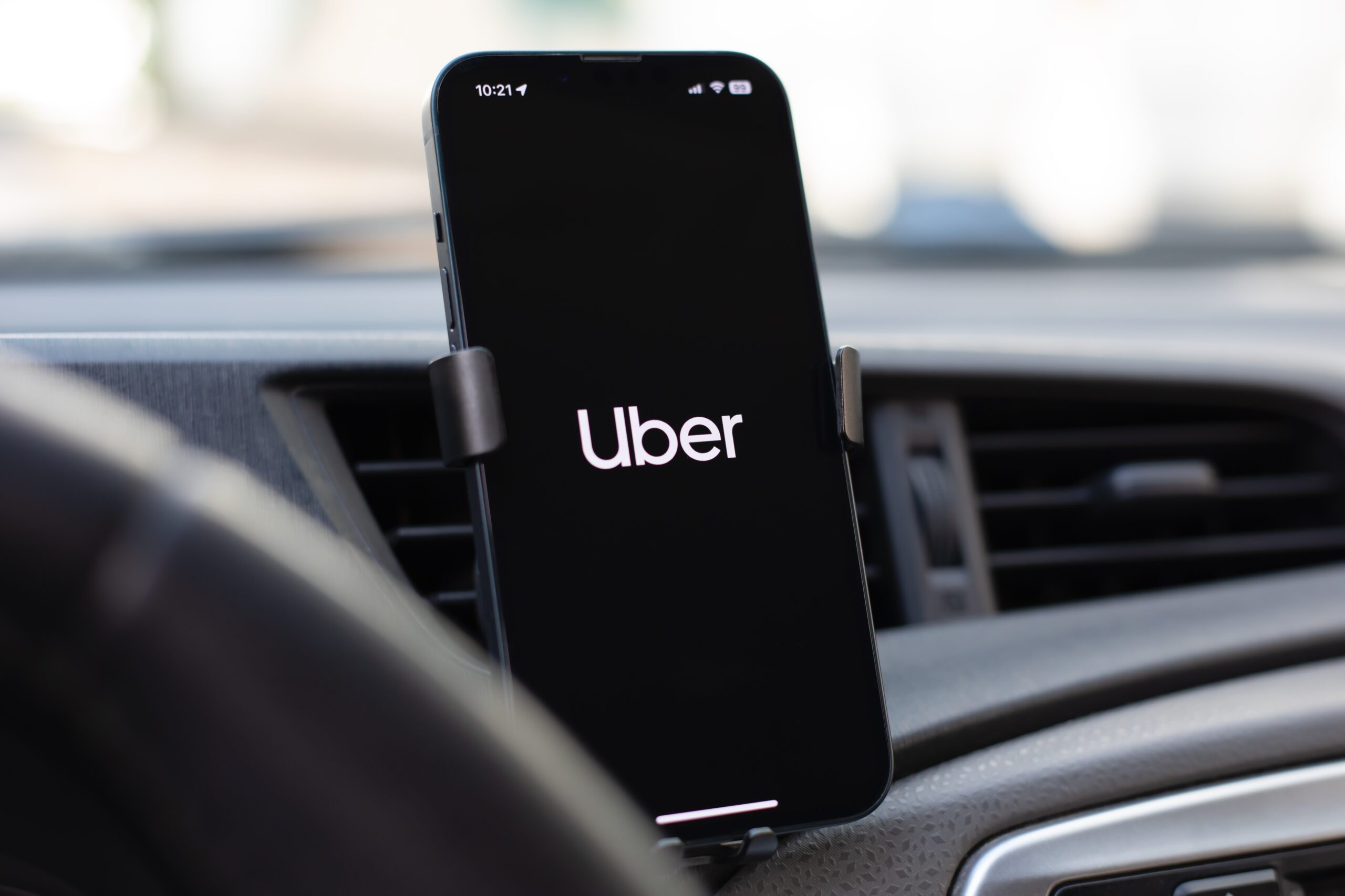uber-passengers-can-request-transfers-with-women-behind-the-wheel,-but-there-are-only-6%-with-a-tlc-license-in-new-york