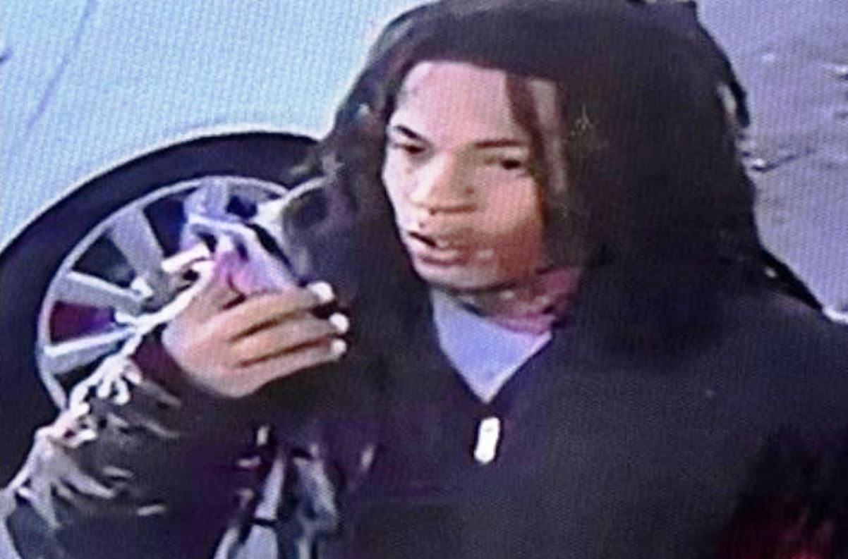 fifteen-year-old-in-a-coma-due-to-shooting-on-the-new-york-subway;-teen-arrested-in-queens