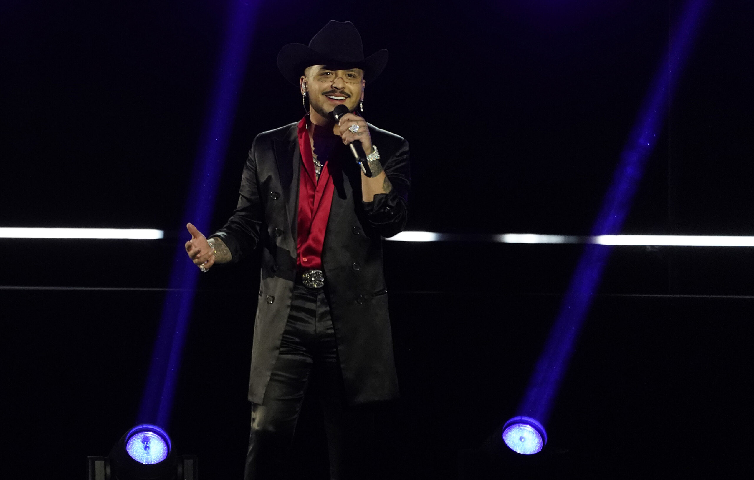 christian-nodal-postponed-concert-in-chile-because-the-musicians-did-not-arrive