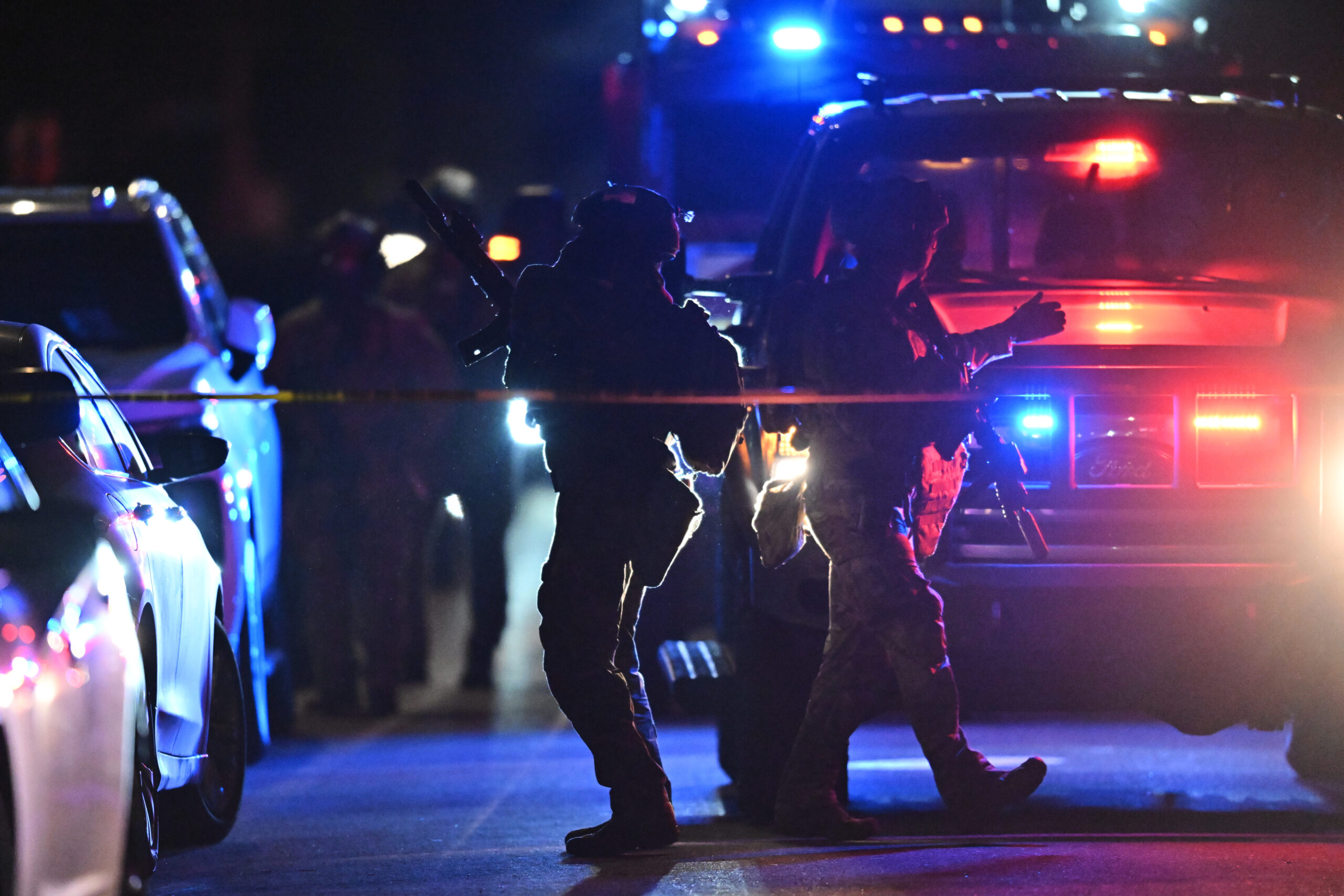 authorities-confirm-that-cole-allen’s-shot-hit-a-secret-service-agent-during-dinner-with-trump