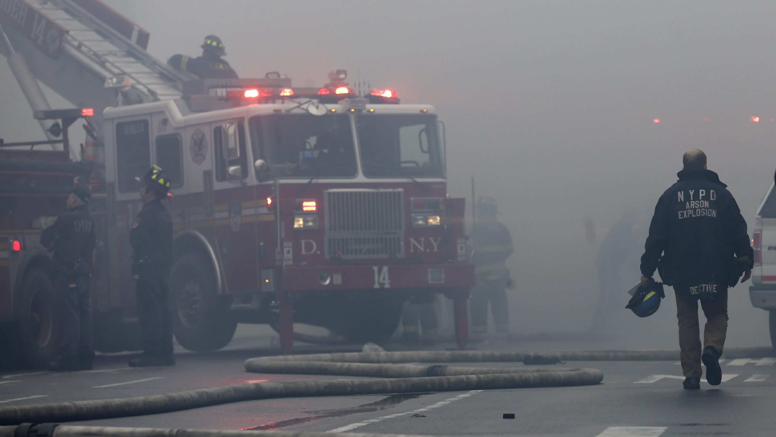 voracious-fire-in-queens-leaves-sixteen-injured,-including-fourteen-firefighters