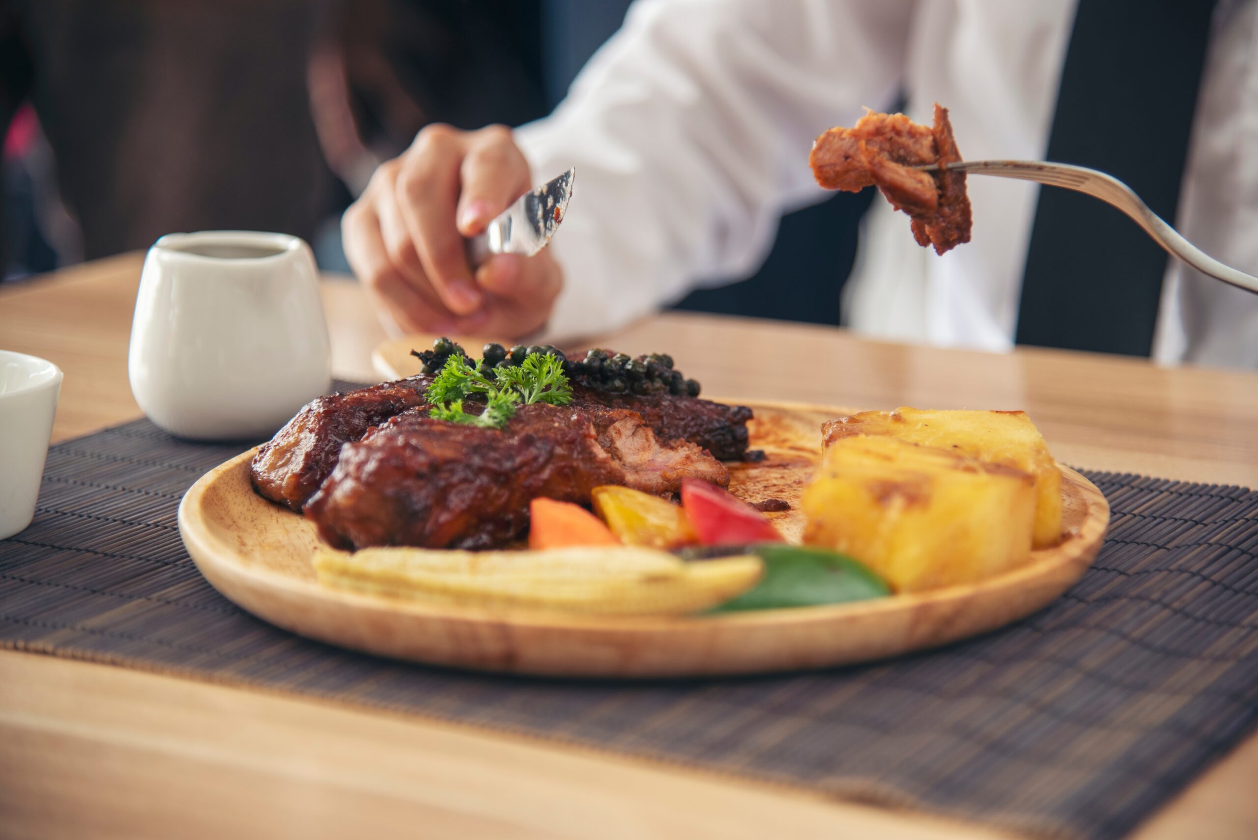 the-impact-of-late-dining:-why-doesn’t-your-liver-rest-while-you-sleep?-–-the-ny-journal