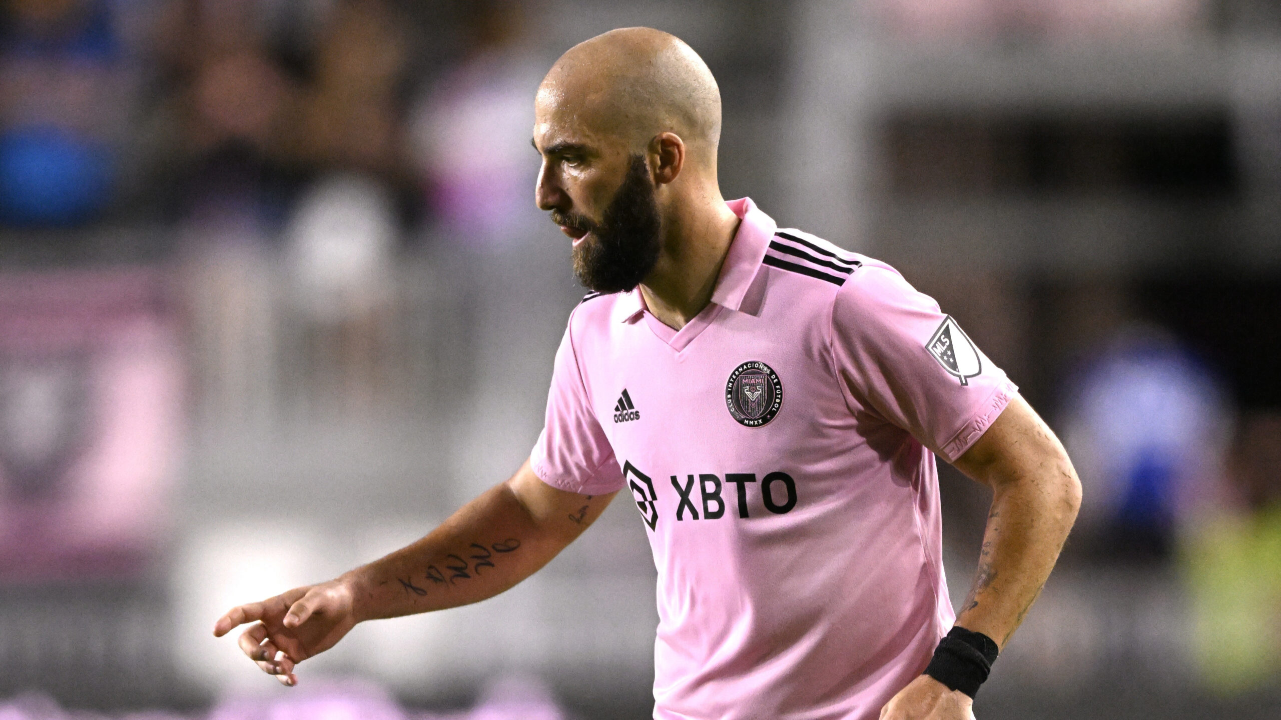 see-the-impressive-and-viral-physical-change-of-former-striker-gonzalo-higuain-(photo)
