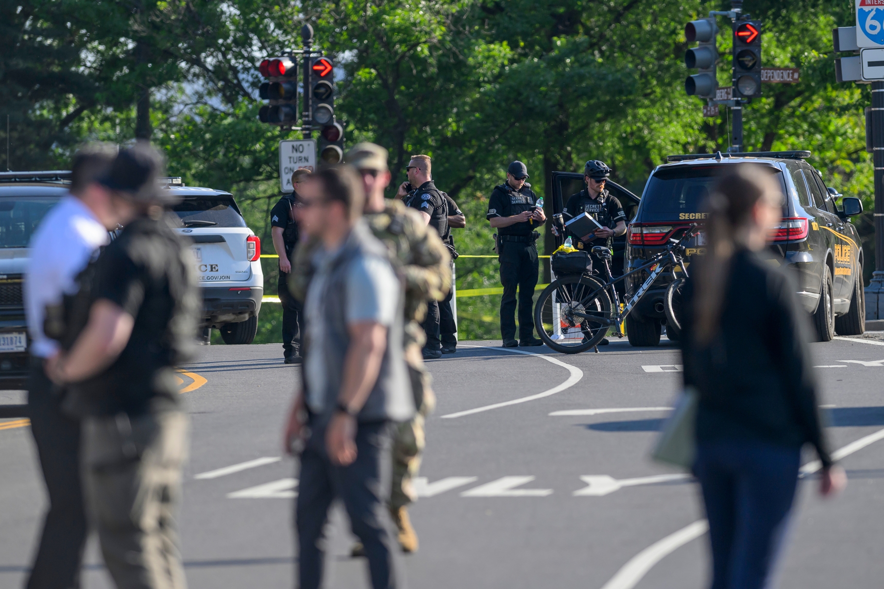 secret-service-agent-shoots-gunman-near-white-house