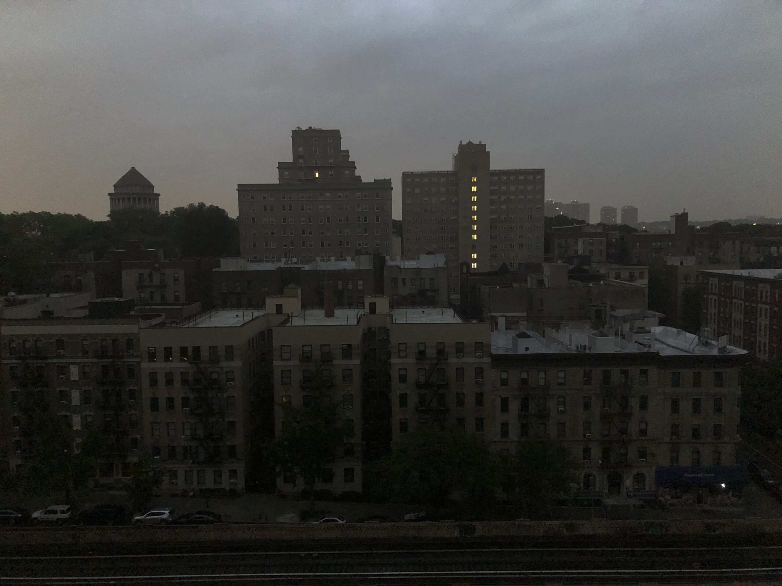 energy-disaster-in-new-york:-authorities-warn-of-the-risk-of-more-blackouts-this-summer