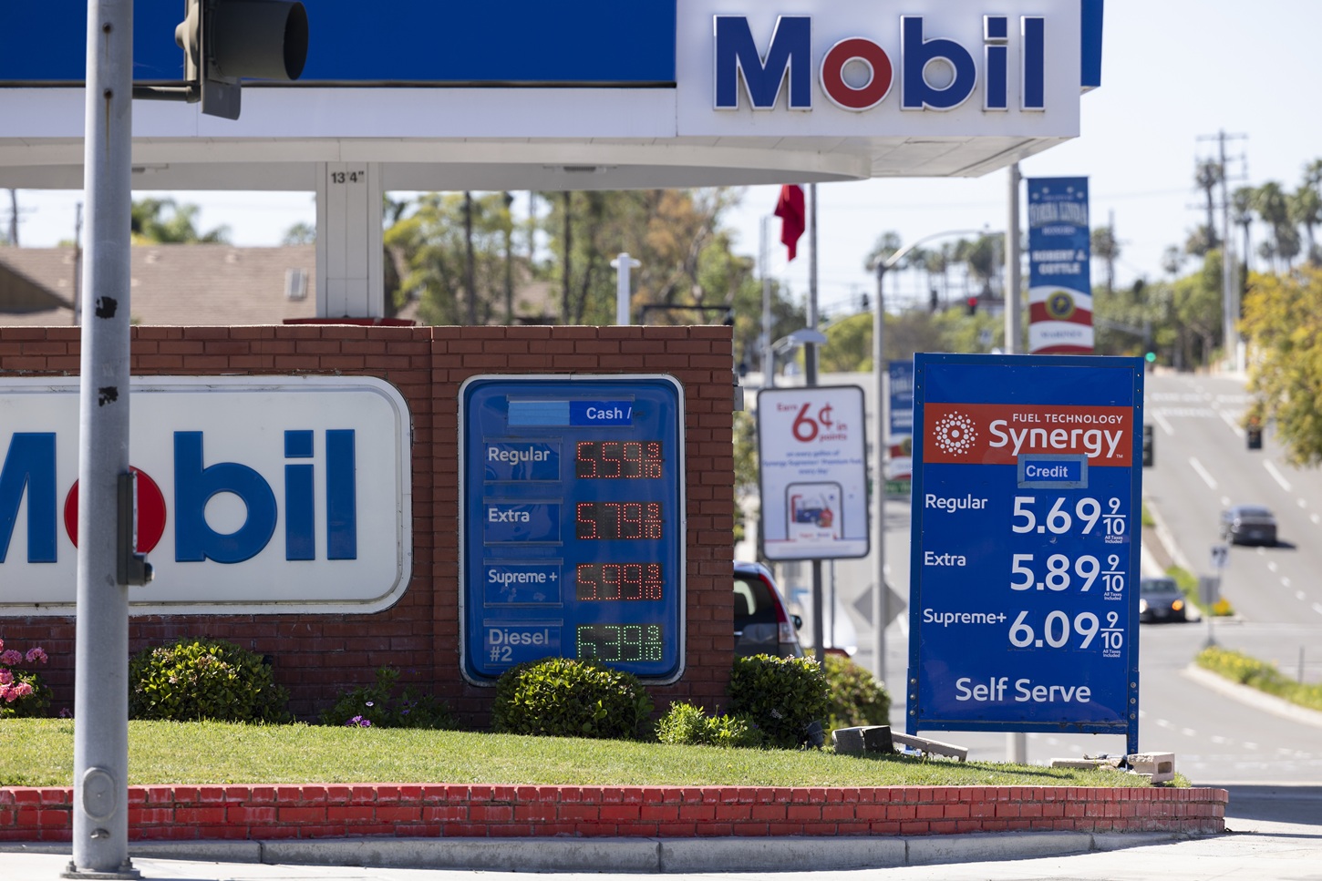 gasoline-in-new-york:-it-is-not-the-most-expensive,-but-you-pay-more-than-in-much-of-the-us
