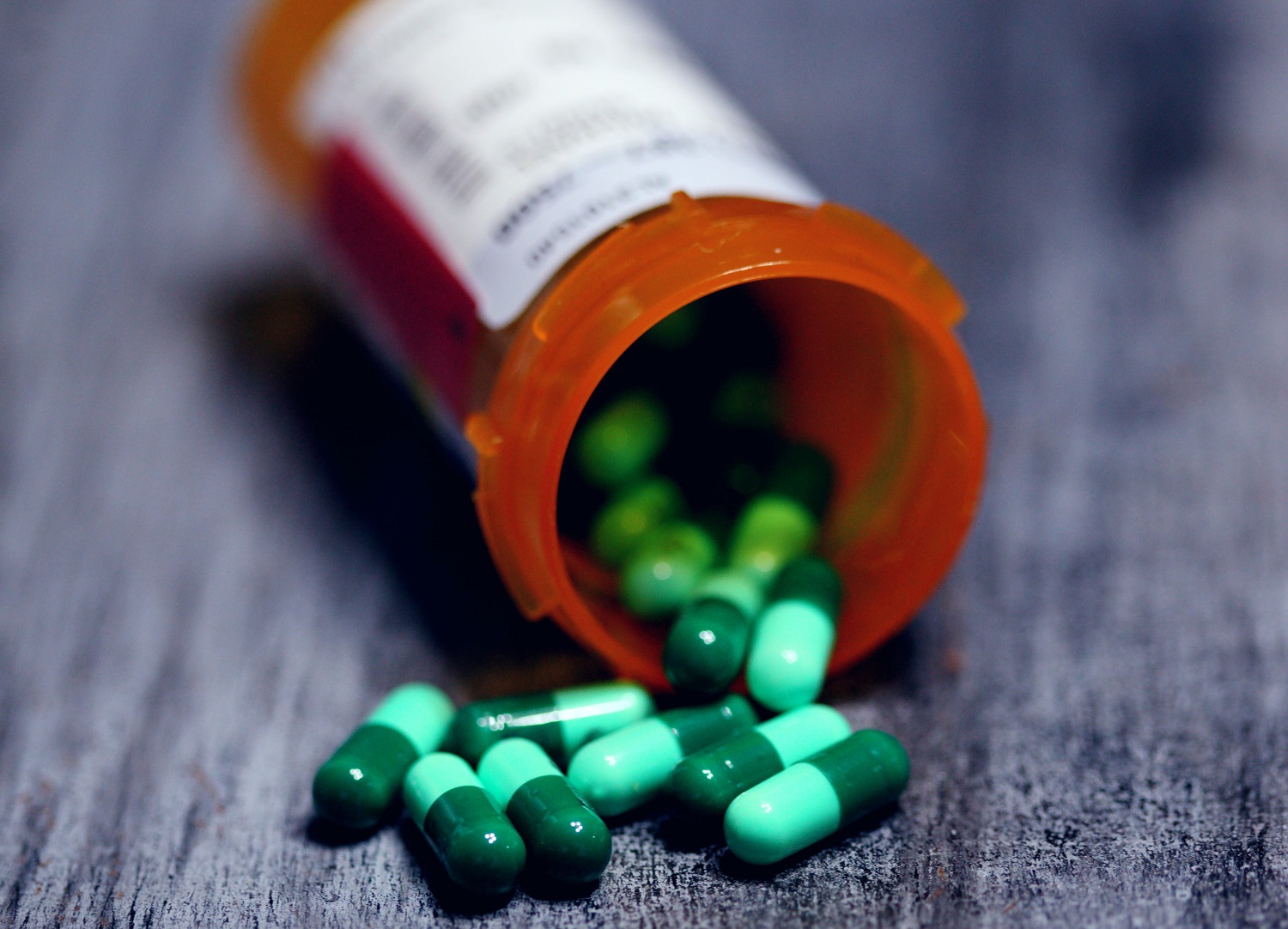 doctor-and-his-son-trafficked-controlled-medicines:-dea-accusation-in-new-york